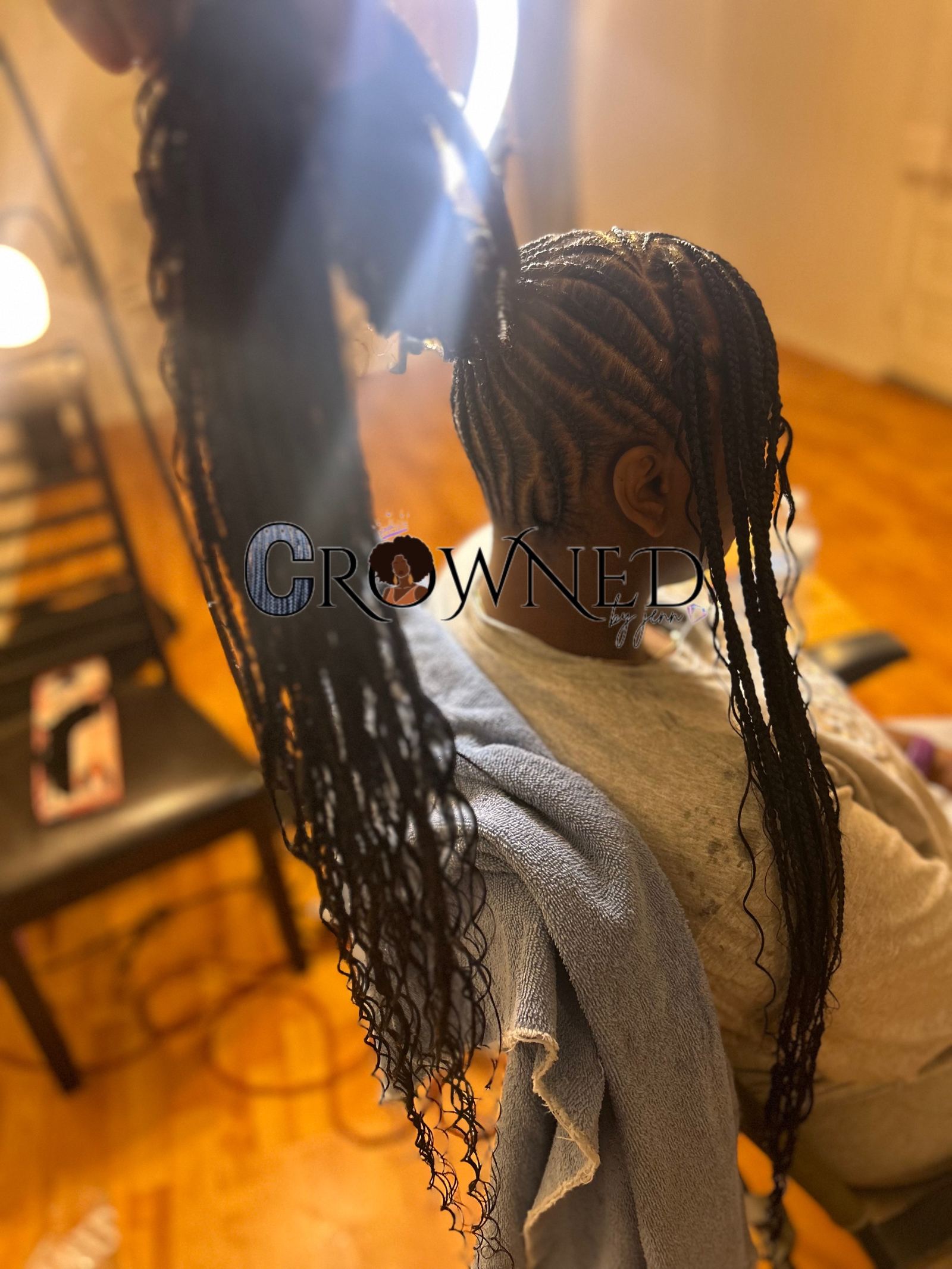 Long knotless braids with curly ends